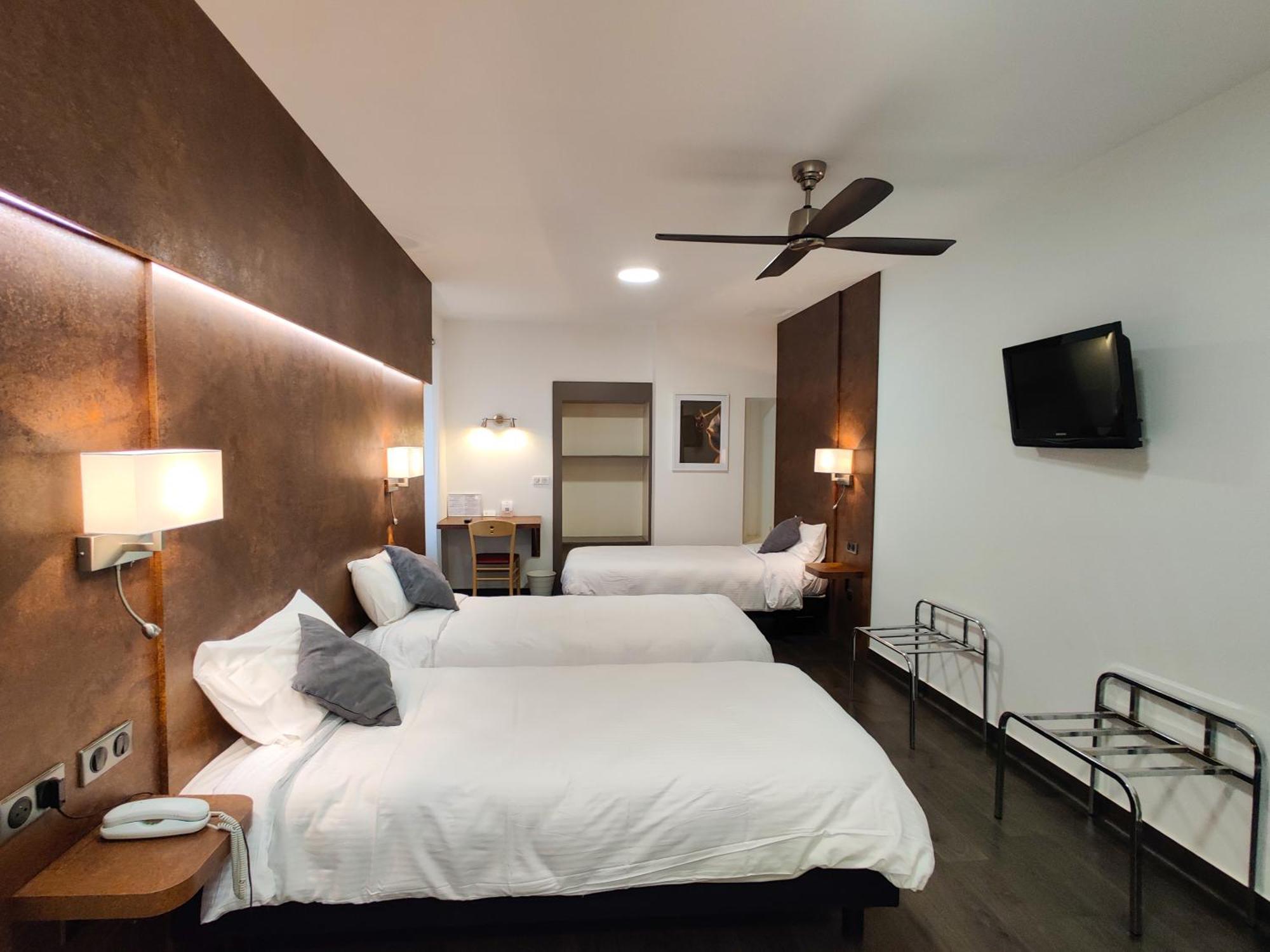 Le Lons Hotel