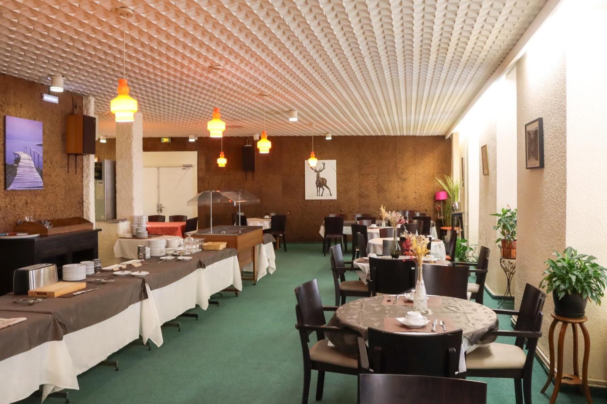 Le Lons Hotel 3*