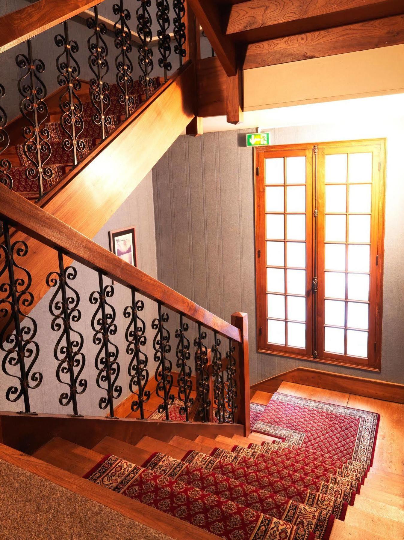 Le Lons Hotel 3*